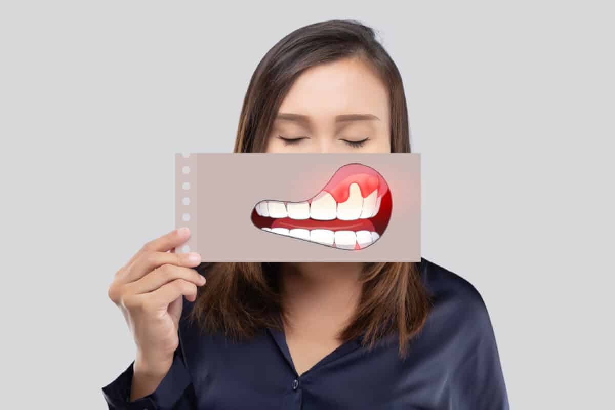 Experiencing sharp pain when eating or drinking? Learn the causes of tooth sensitivity, effective treatment options, and expert tips to prevent sensitive teeth.